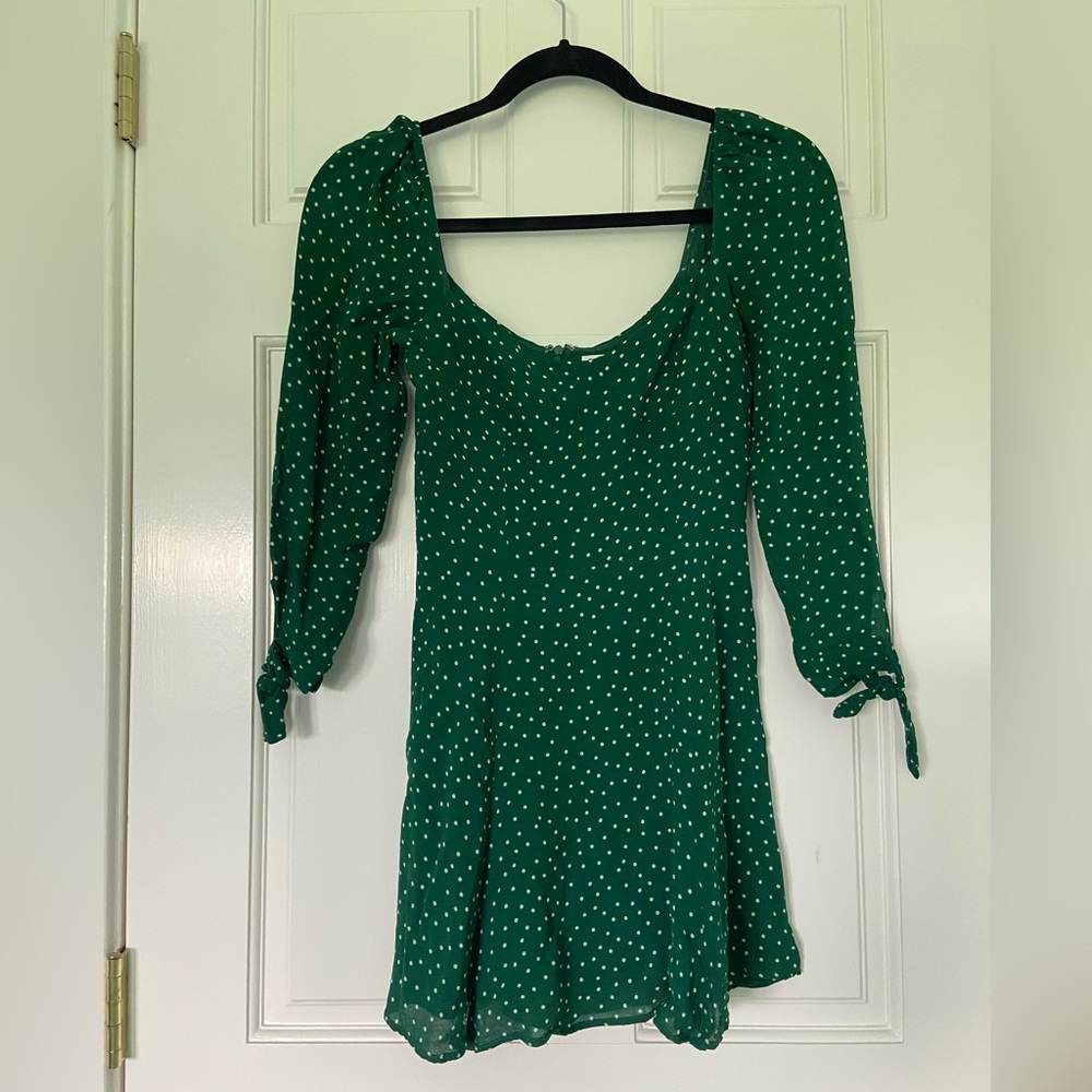 REFORMATION BEATRICE DRESS IN GREEN POLKA DOT